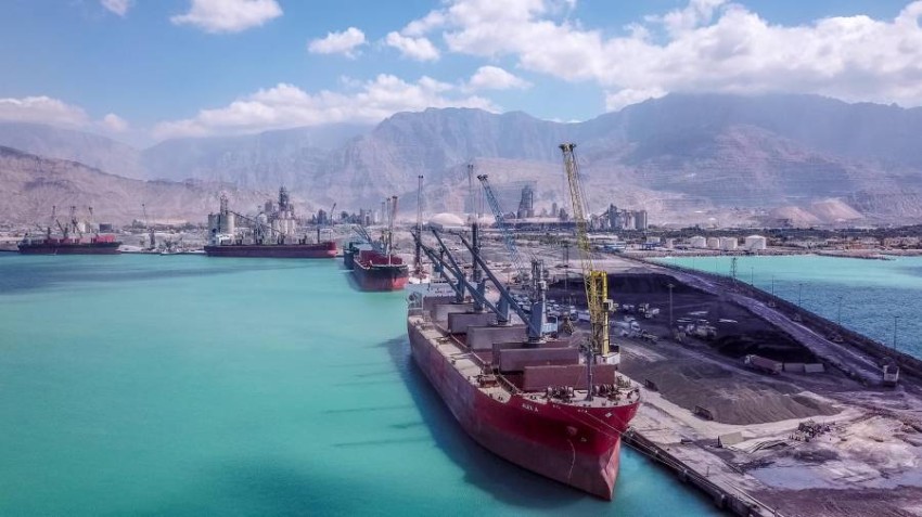 30% نمو الشحن البحري في موانئ رأس الخيمة