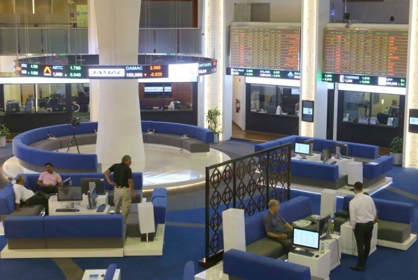 «دبي المالي» يتراجع بالمستهل.. وسهم السوق ينخفض 1.5%
