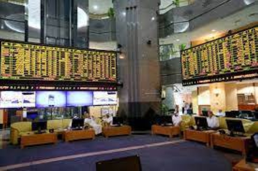 الأسهم الإماراتية تفتتح أولى جلسات الأسبوع على تباين وسوق دبي يواصل ارتفاعه