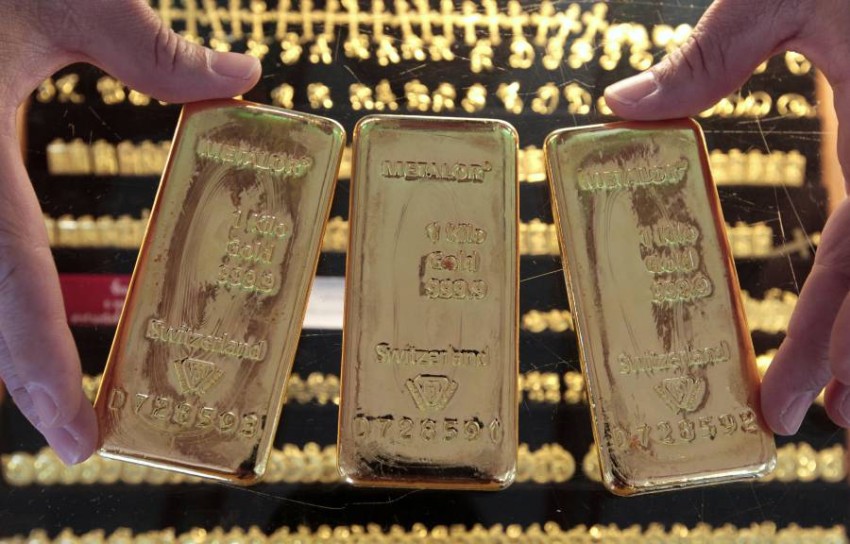 الذهب أسوأ المعادن أداءً في 2021.. ويتطلع للتعويض في 2022