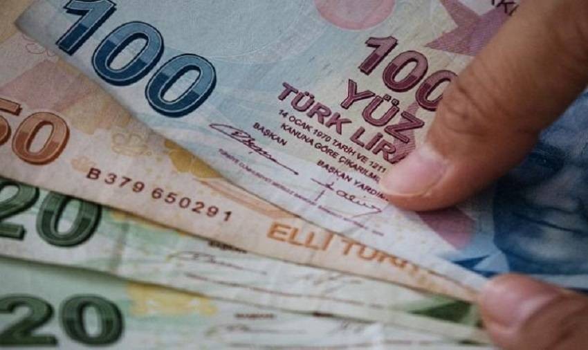 وتراجعت الليرة التركية أكثر ، مما أدى إلى محو مكاسب الأسبوع الماضي