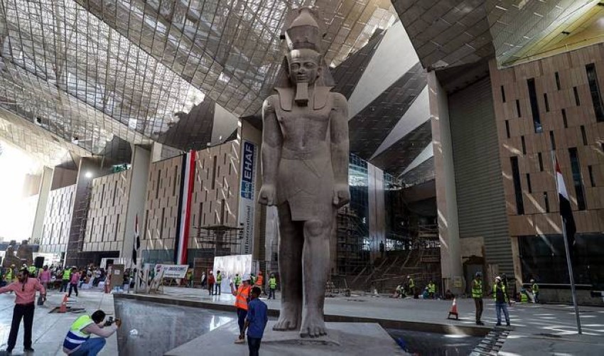 «المتحف المصري الكبير» .. تأمل مصر في جني ثمار بنية تحتية تبلغ تكلفتها 5 تريليونات جنيه