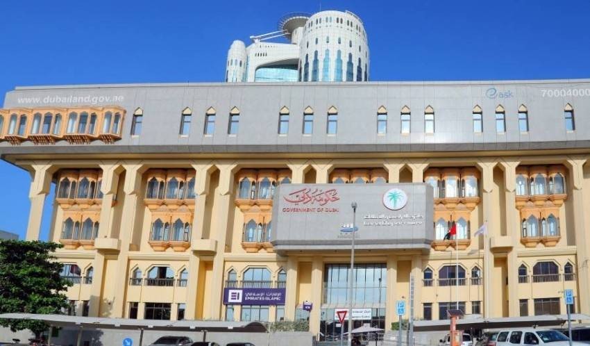 دائرة الأراضي والأملاك في دبي توقع مذكرات تفاهم مع 3 شركات لتزويد سوق العقارات بحلول ذكية