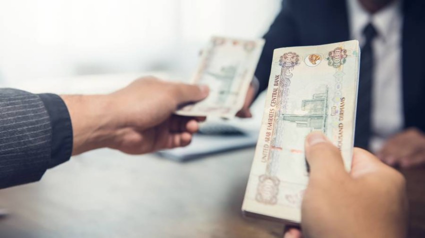 فوائد القروض في أدنى الإمارات الخليجية