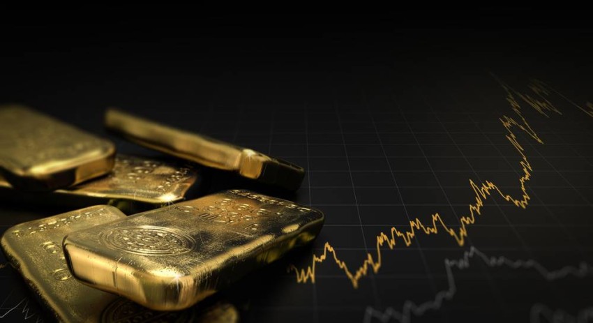يشعل التضخم صراع “التحوط” بين الذهب والعملات المشفرة