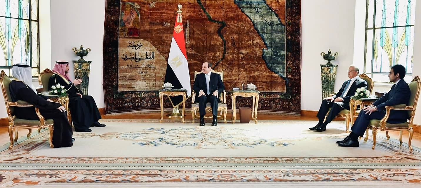 الغانم للرئيس السيسي: الدور المصري المحوري في المنطقة ركيزة أساسية لأمن واستقرار العالم العربي