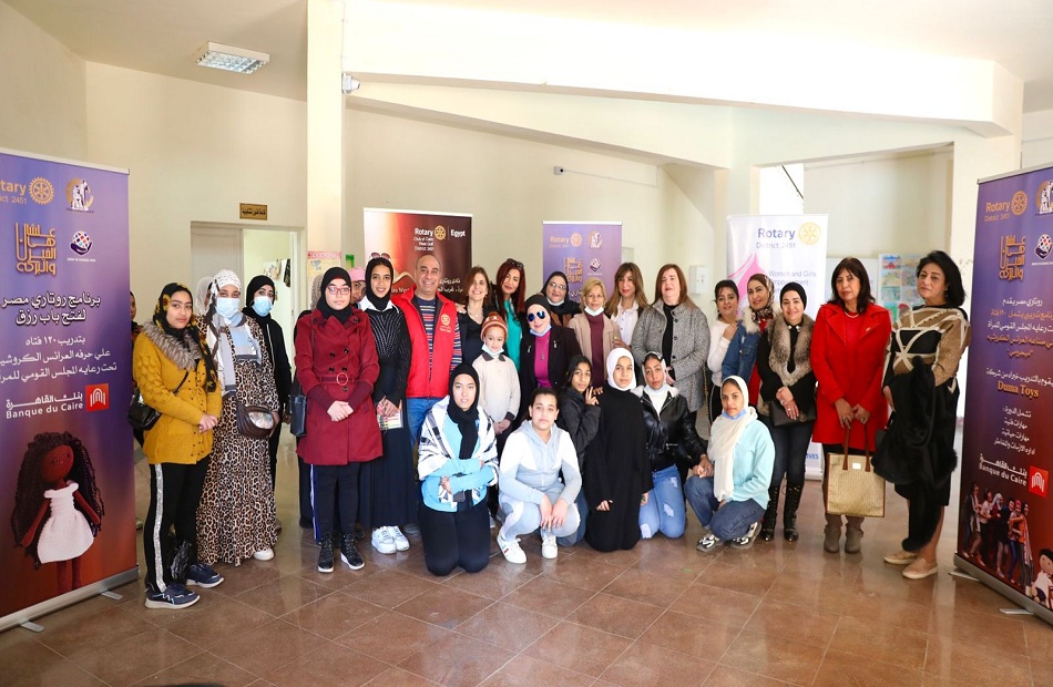 “المجلس القومي للمرأة” ينظم برنامجاً لتدريب الفتيات على حرفة الكروشيه الأميجورومي |  صورة فوتوغرافية