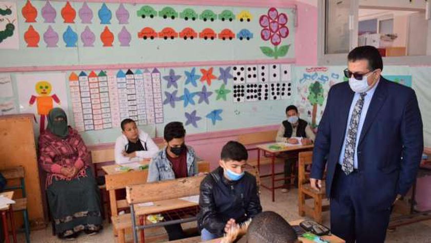 جنوب سيناء: امتحان الجبر للشهادة الاعدادية على مستوى الطالب المتوسط ​​- المحافظات