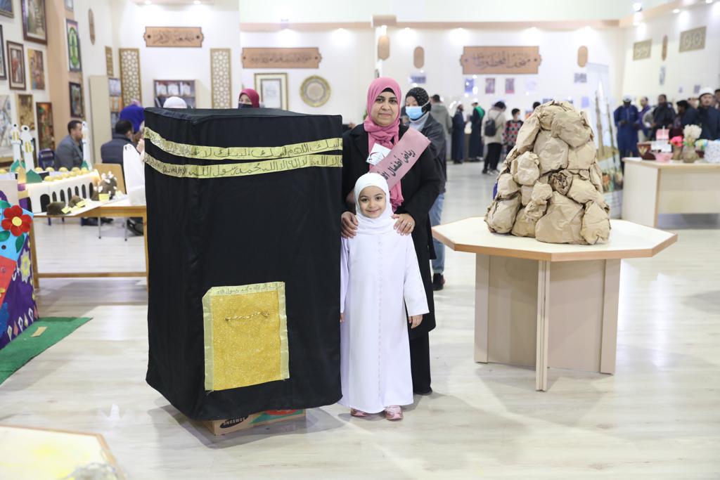 نموذج لجامع الأزهر والكعبة في جناح الأزهر بمعرض القاهرة للكتاب |  الصور