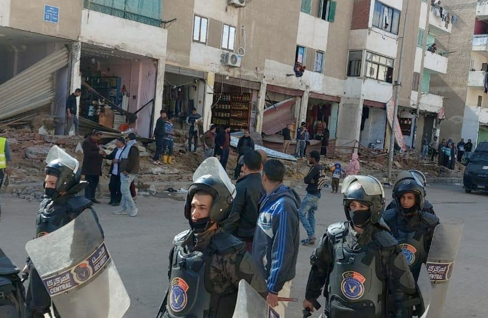 هيئة مدينة بدر تطلق حملة مكبرة لضبط مخالفات تغيير النشاط وإزالة الإعلانات المخالفة |  الصور