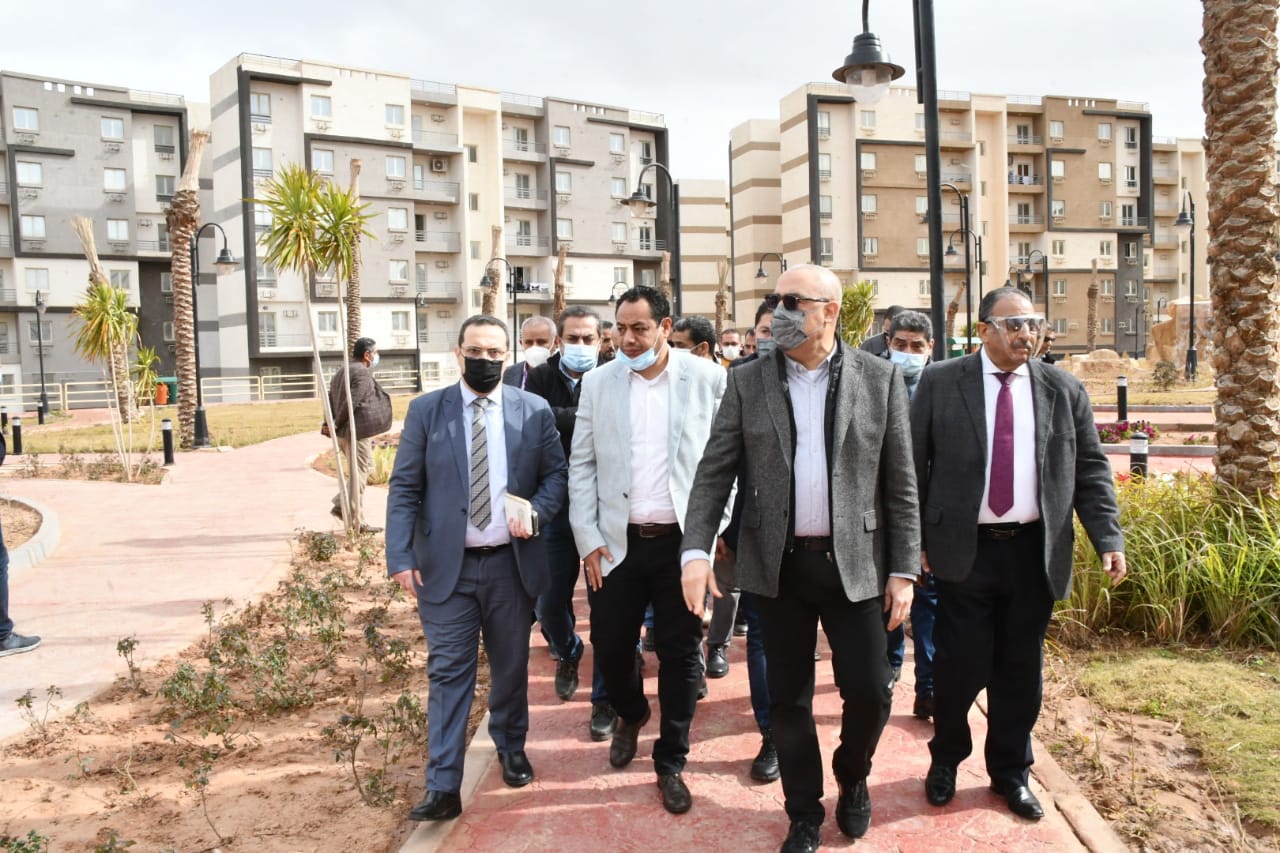 وزير الإسكان يتفقد مشروعات الإسكان بمدينتي أكتوبر وحدائق أكتوبر الجديدة |  صورة فوتوغرافية