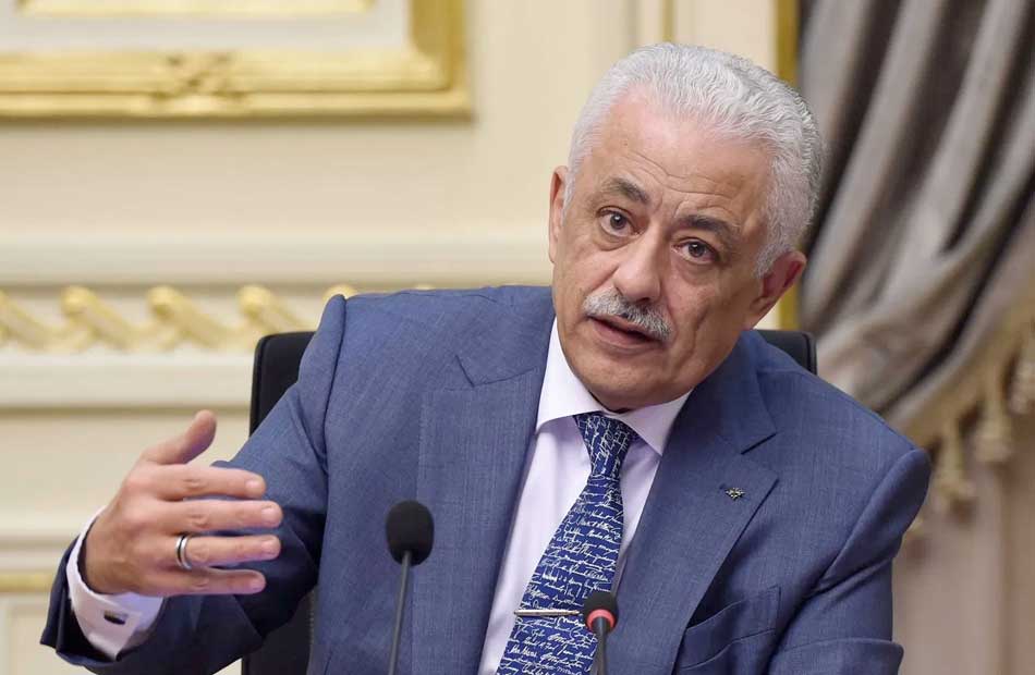 وزير التربية والتعليم يقرر تأجيل امتحانات أبنائنا بالخارج إلى ما بعد عيد الفطر