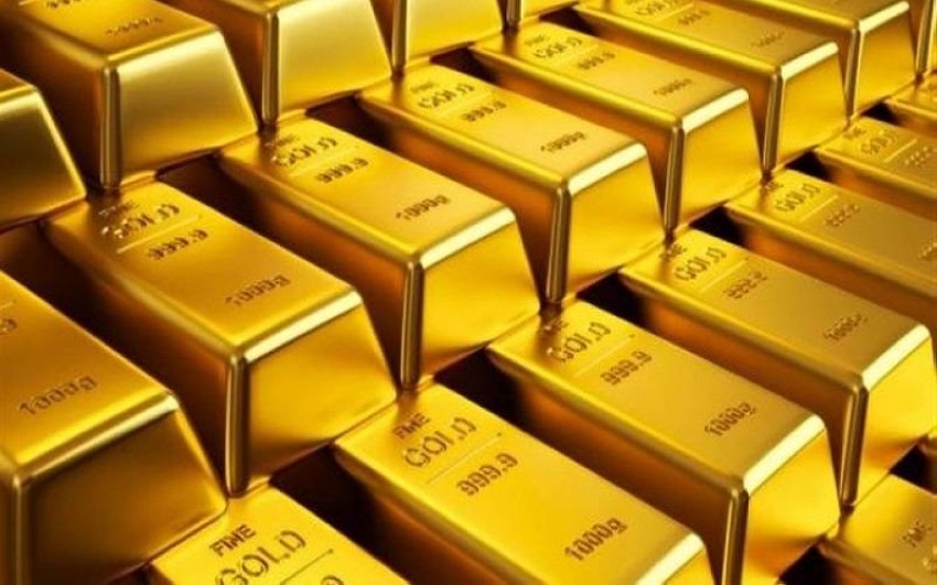 يتراجع الذهب وسط توقعات برفع سعر الفائدة