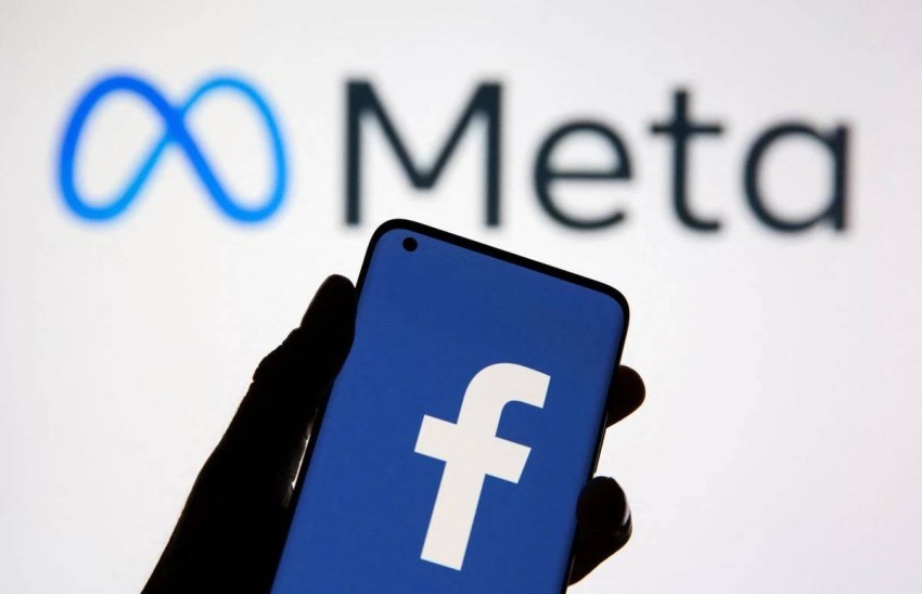 إعلانات ثلاثية الأبعاد على Facebook و Instagram