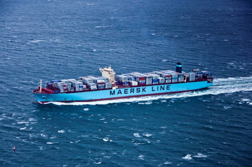فقدت شركة Maersk Shipping 90 حاوية في المحيط الهادئ بسبب سوء الأحوال الجوية