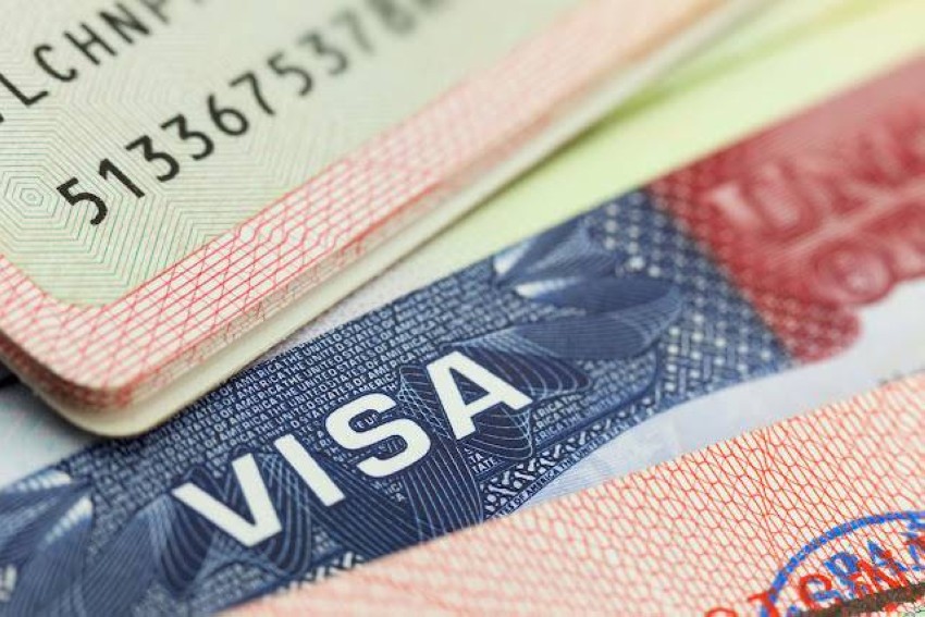 كيف يؤدي التأخير في الحصول على تأشيرة الولايات المتحدة إلى خسائر فادحة في العمال؟