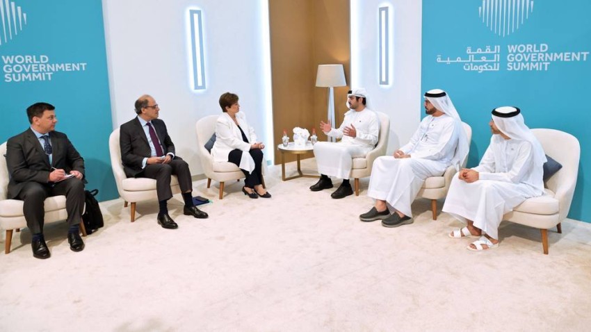 مكتوم بن محمد يلتقي مدير عام صندوق النقد الدولي
