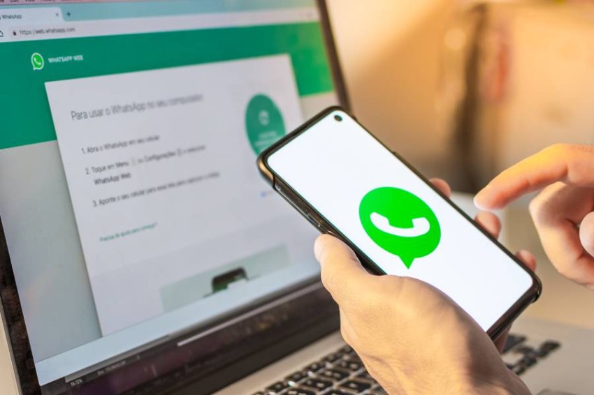 WhatsApp .. دردش بنفس الحساب على عدة هواتف
