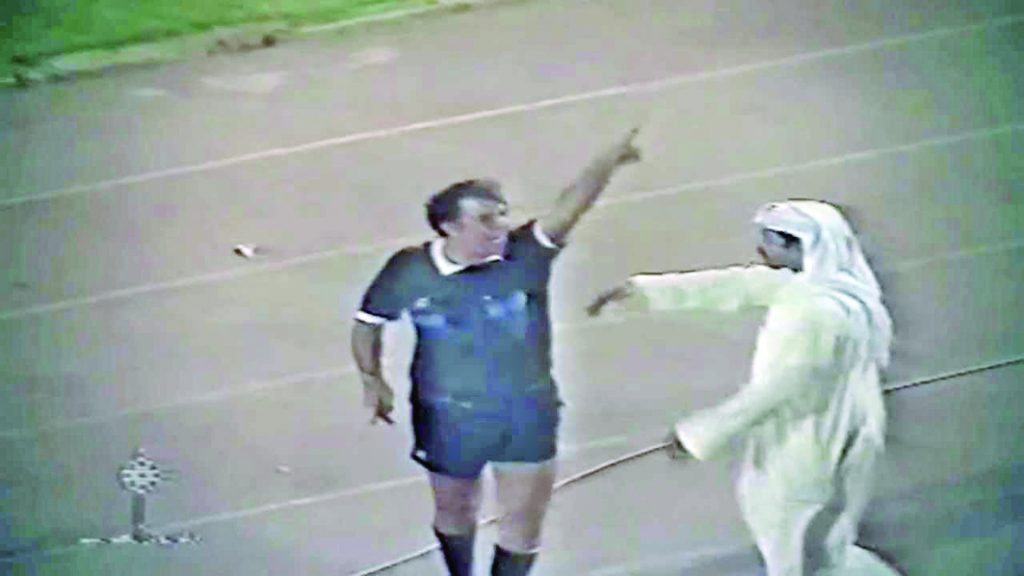 الاتحاد الكويتي لكرة القدم يطلق جائزة المرحوم جواد عاشور للتحكيم 3 الكويتي لكرة القدم يطلق جائزة المرحوم جواد عاشور للتحكيم