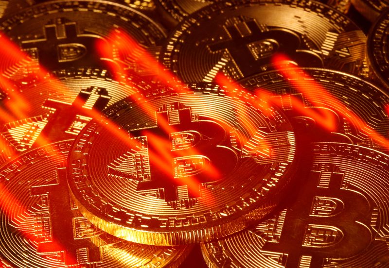 عاجل: الانهيار الوشيك لأكبر عملة رقمية ... السوق على حافة الهاوية